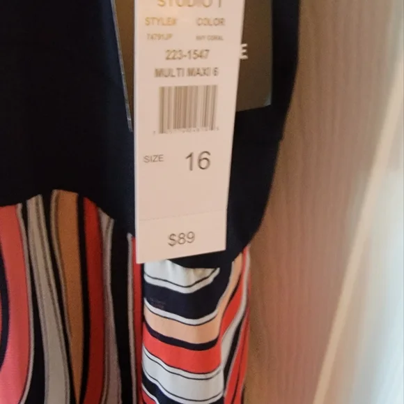 maxi dress - Picture 2 of 2